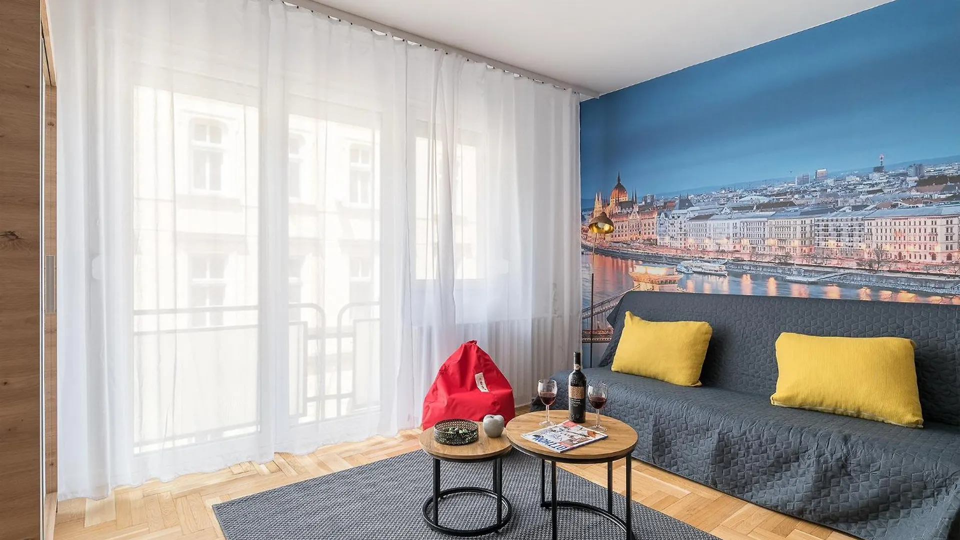 Newly Renovated!!! - Modern Apartment 10 Minutes From The Grand Boulevard Budapest
