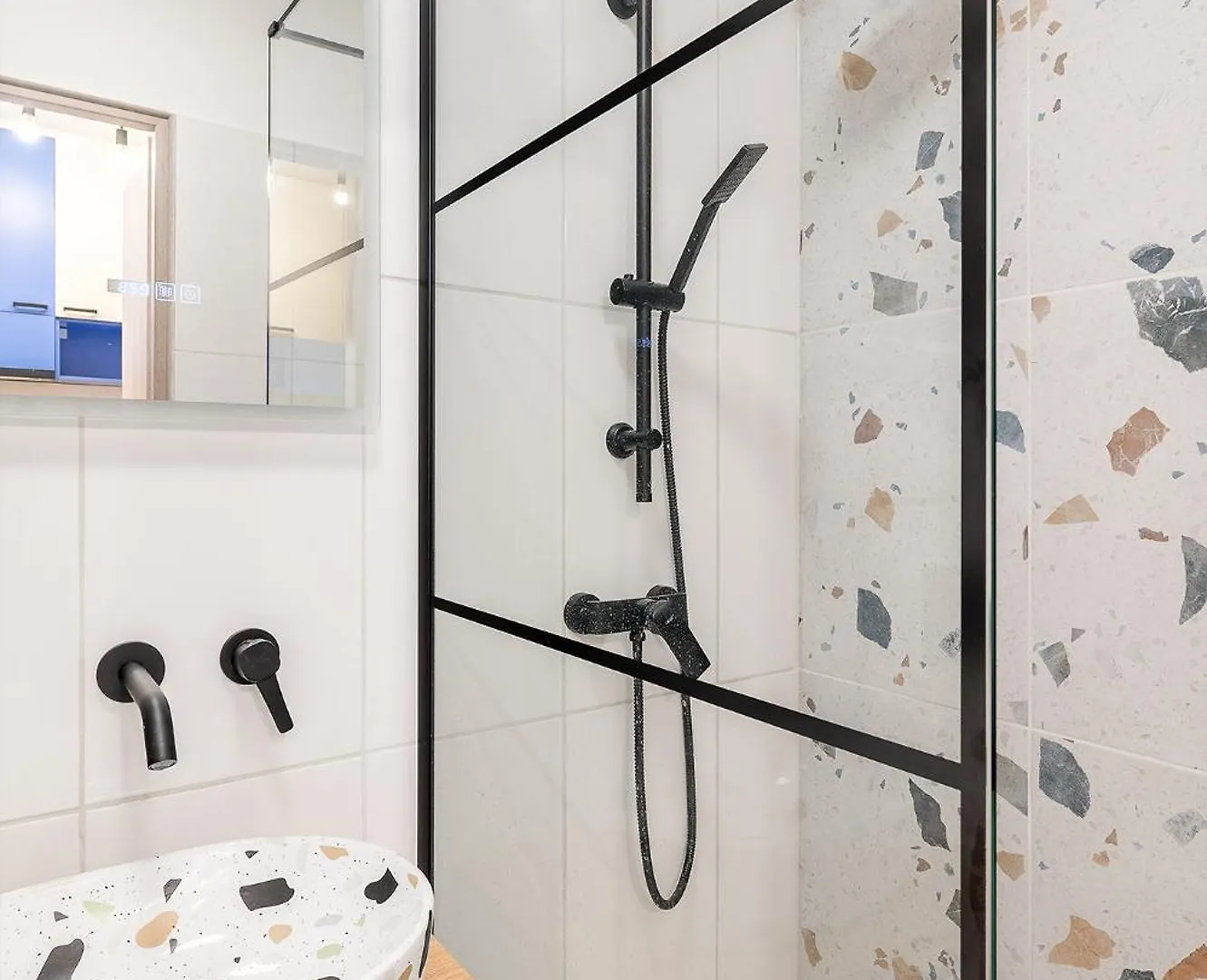 Newly Renovated!!! - Modern Apartment 10 Minutes From The Grand Boulevard Budapest