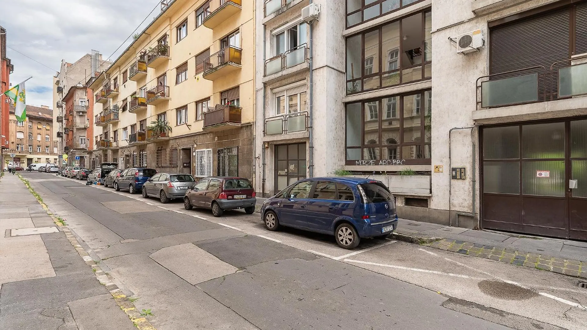 Newly Renovated!!! - Modern Apartment 10 Minutes From The Grand Boulevard Budapest 0*,  Hungary