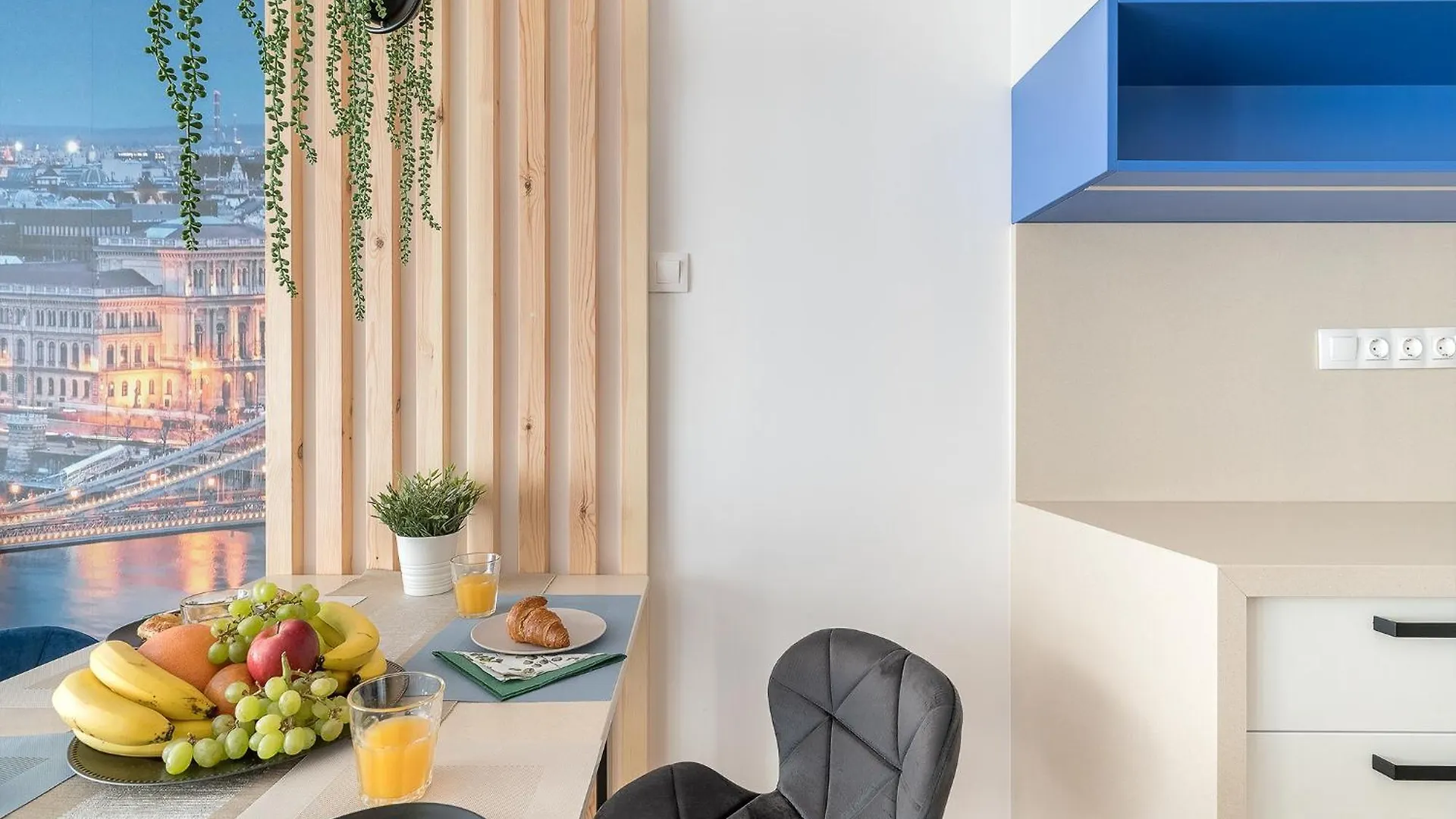 Newly Renovated!!! - Modern Apartment 10 Minutes From The Grand Boulevard Budapest